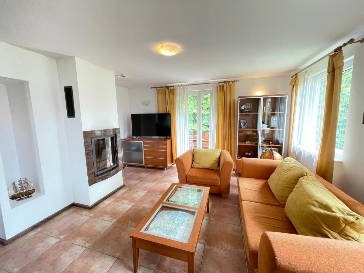 Villa Dom Kapitana à Mikołajki Extérieur photo